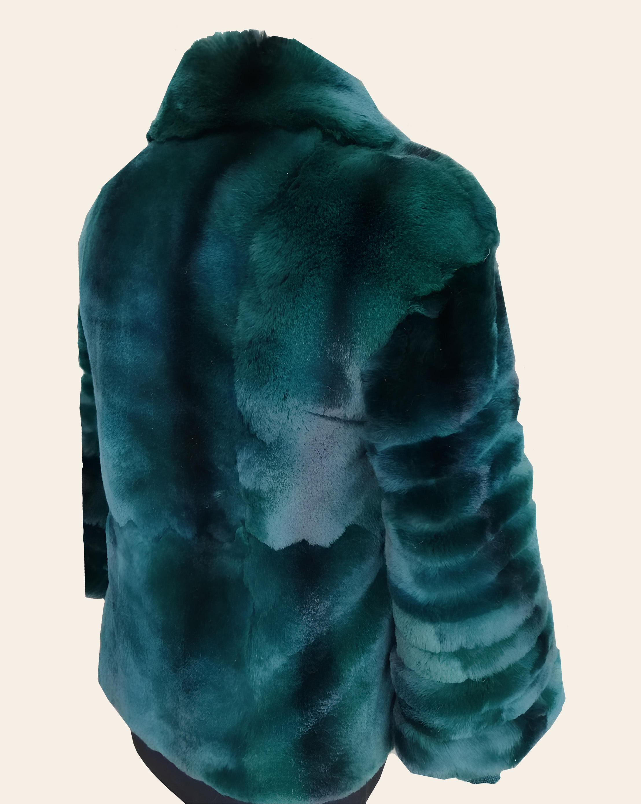 Зеленая короткая шуба - изображение 3