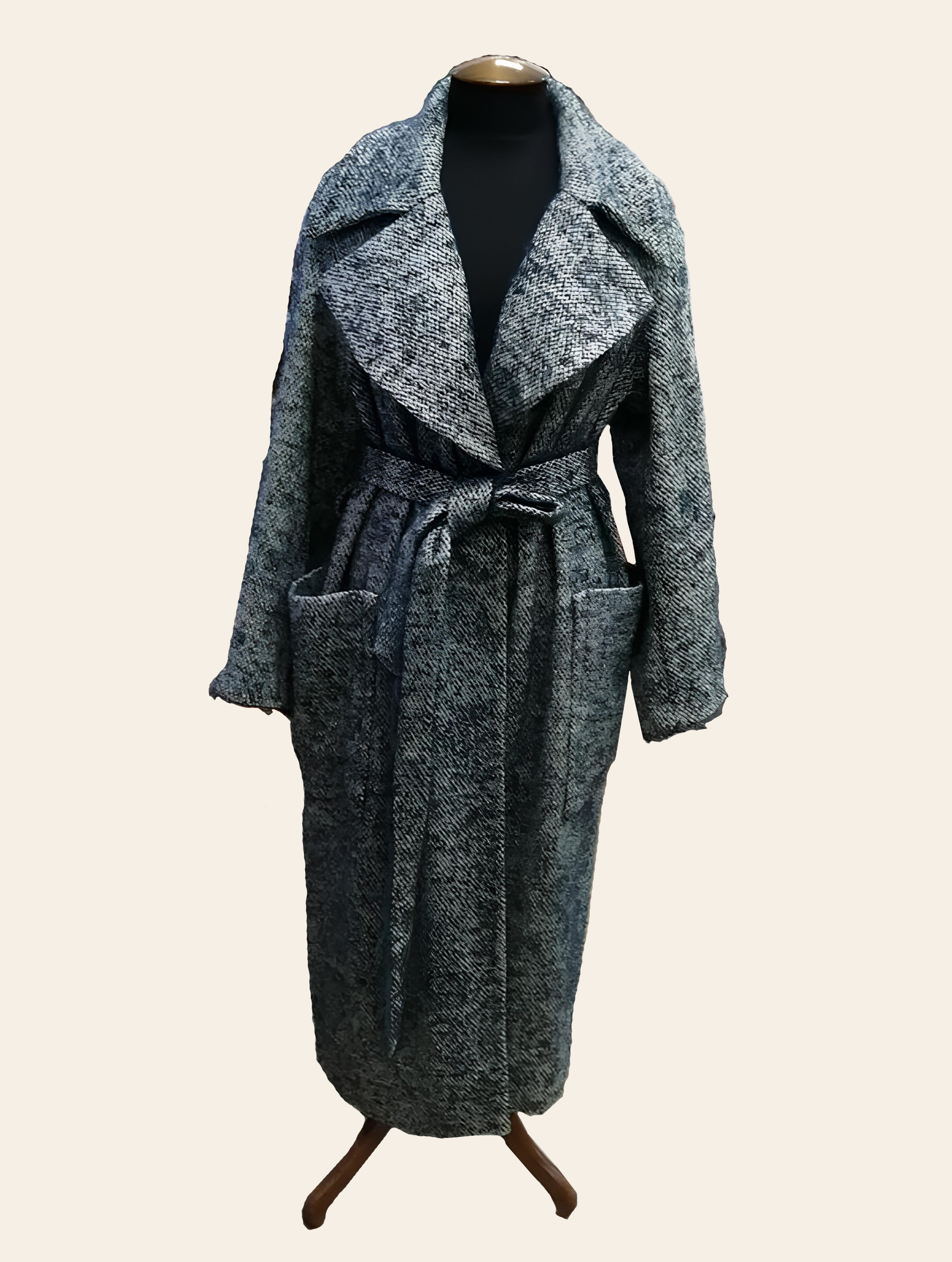 Серое пальто - изображение 4