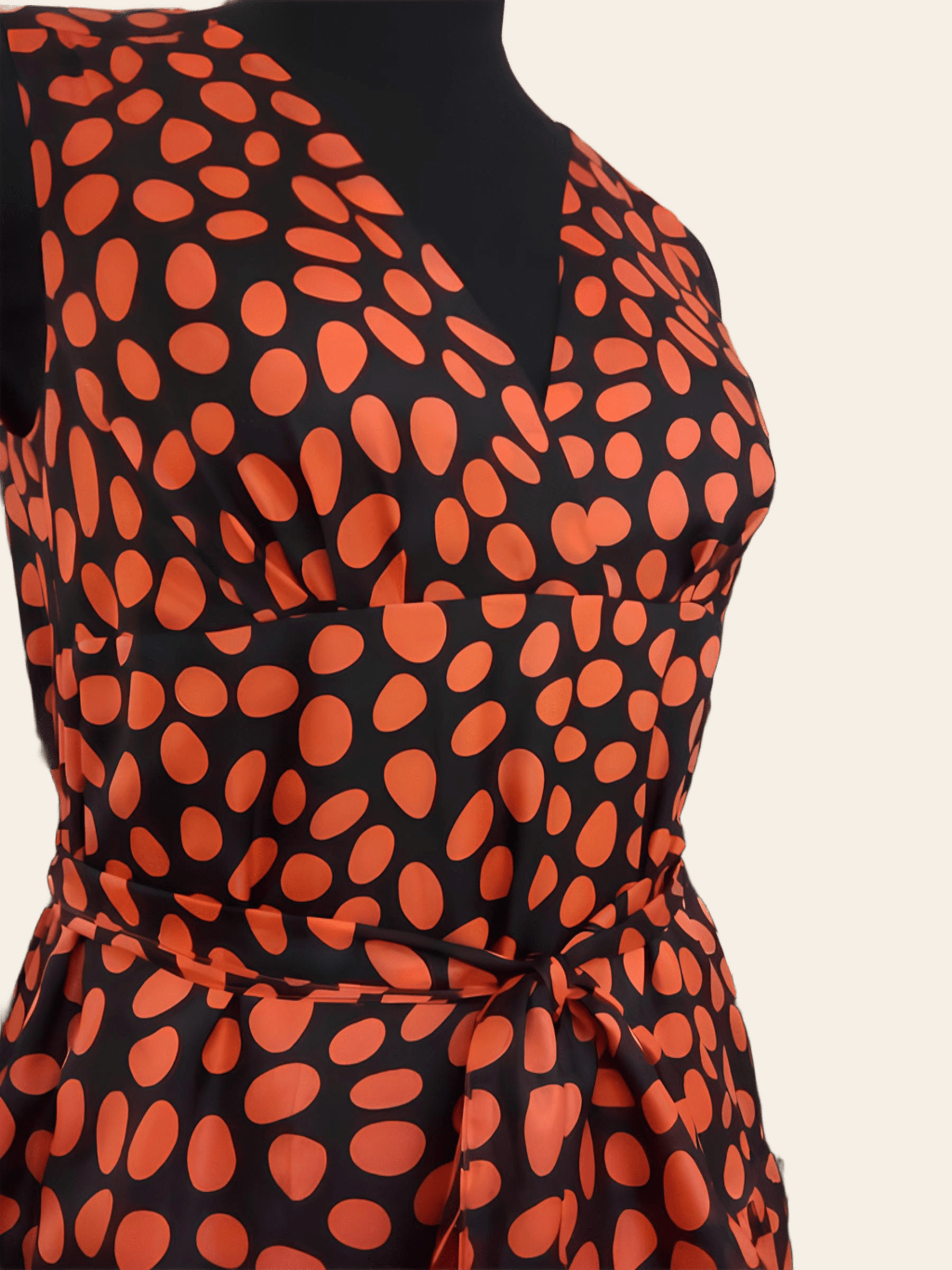 Платье без рукавов в горох - изображение 2